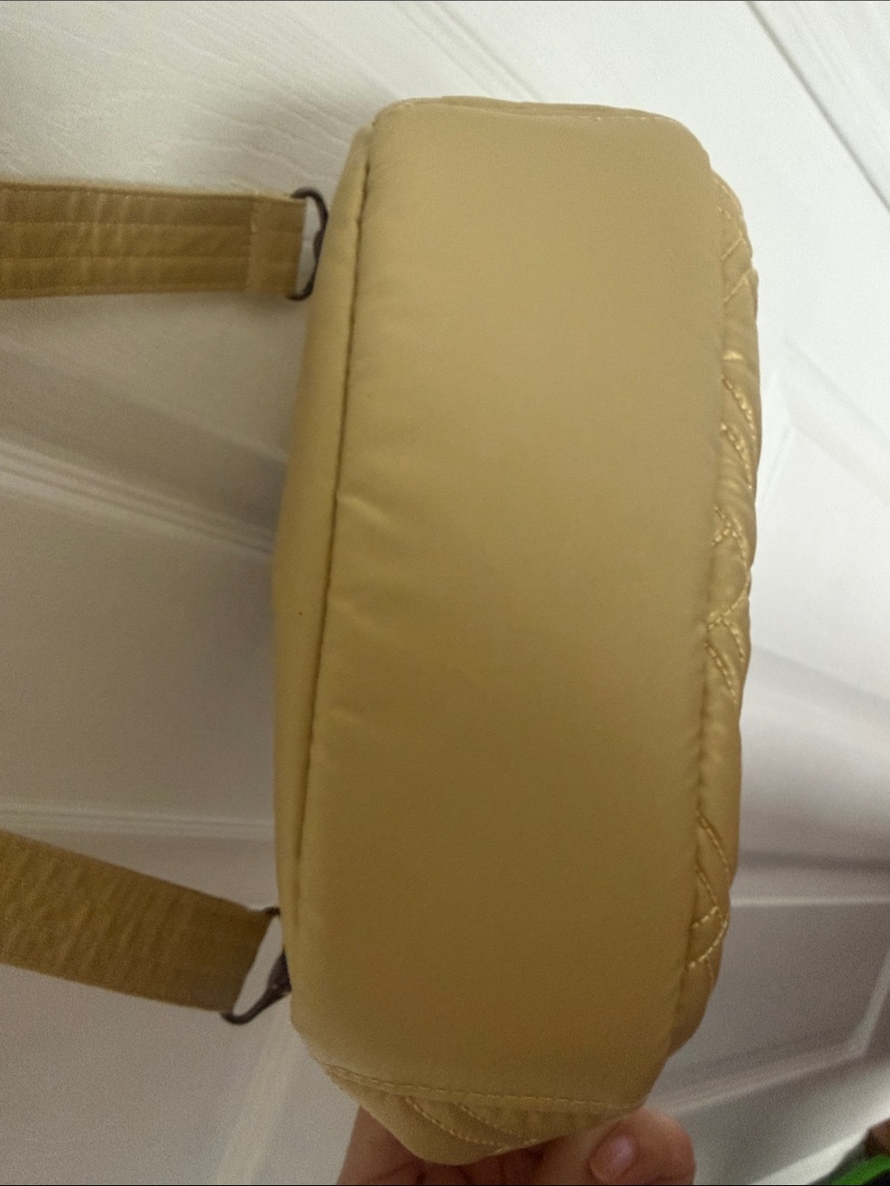 Lug Dash Classic Crossbody NWOT - Picture 4 of 8